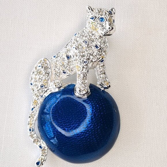 Napier Panther and Ball Rhinestone Brooch - Picture 2 of 12